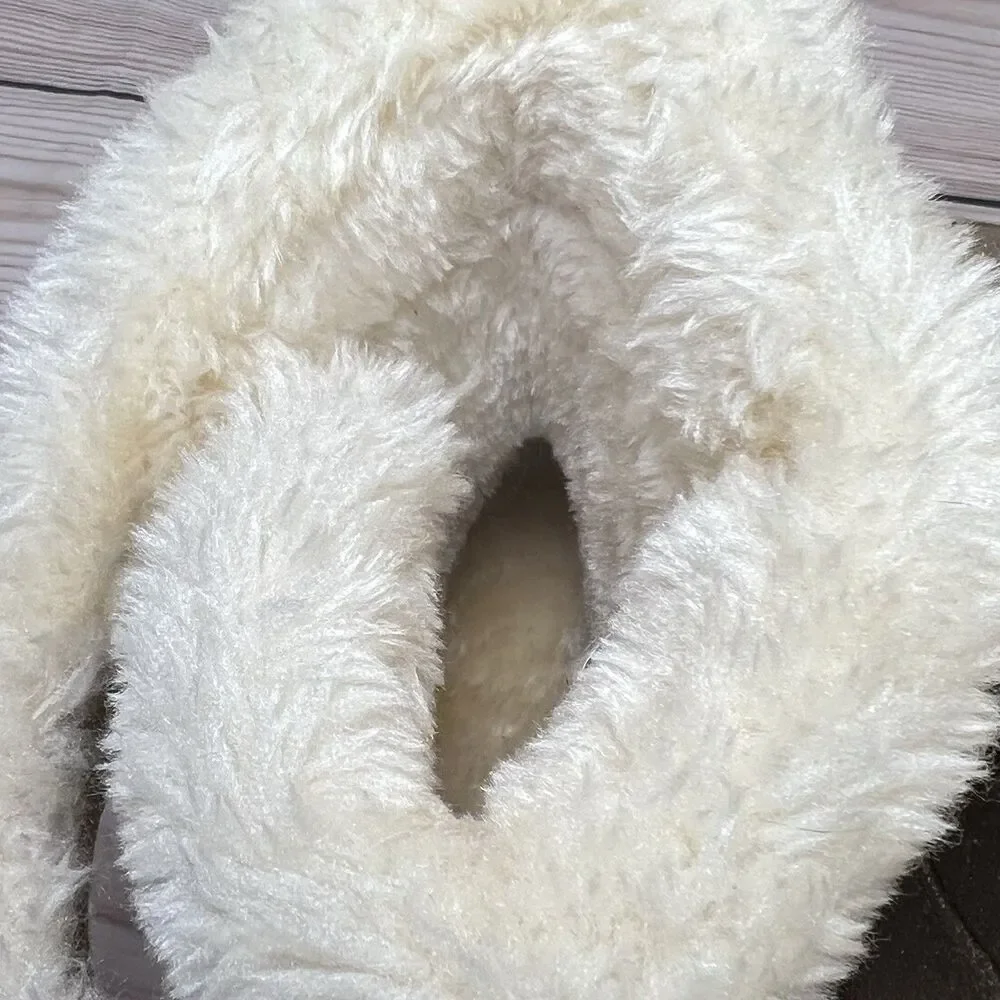 Lamo APRES Youth Winter Boots Girls 2Y Glitter Gold Slip-On Faux Fur Wrap Cuff